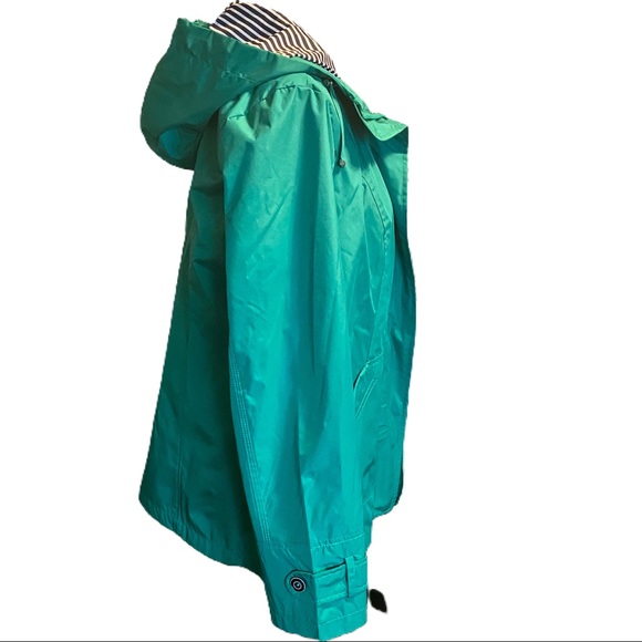 S U S A N  G R A V E R Raincoat with Hood - Picture 5 of 16